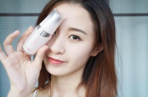 #化妆#经常化妆和长期素颜的女人,十年后皮肤有什么差别?差距一目了然
