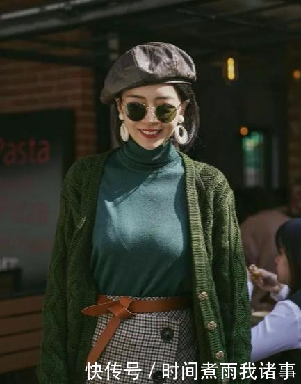 【强大】“气场强大”的女人,穿毛衣很少配牛仔裤!学学三木搭配,真时髦