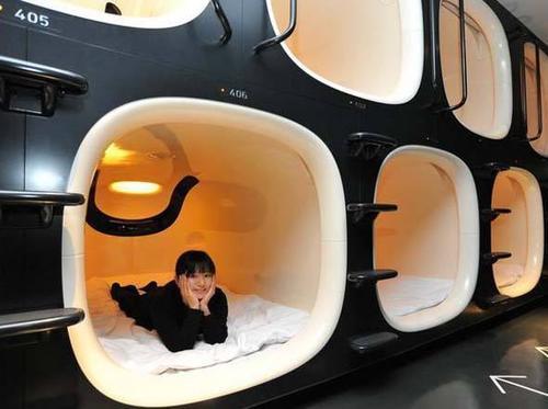 风靡日本的“胶囊酒店”,为何受年轻人热捧?驴友:很方便安全!
