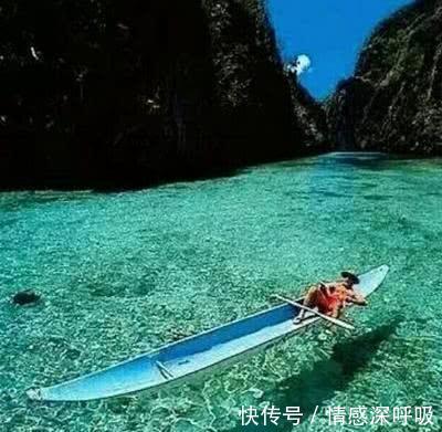 世界上最清澈的湖泊，100多米深一眼能看到底，船只像悬在空中