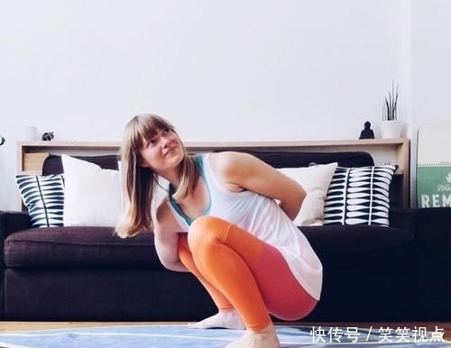 「手掌撑地」如何让穿短裙的你更加好看,练习瑜伽获得好身材,成就女神梦想