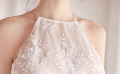 作为睡衣，家居服，舒适一定是在首位!说健康，还是城市女人会选