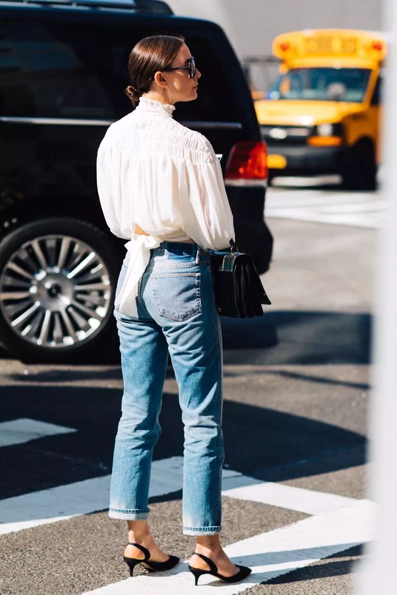 今年夏天巴黎女人都在这样穿，精致又浪漫