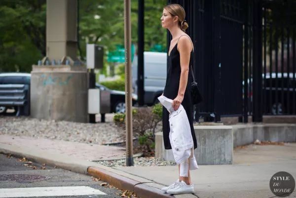 夏天最佳撩汉单品,我只认吊带裙