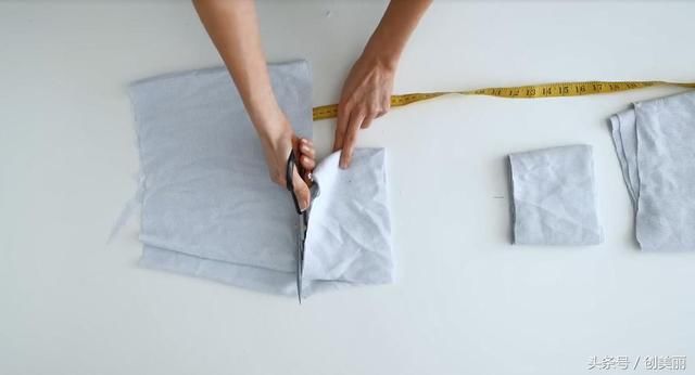 教你用旧裙子做一款仙气十足的上衣，过程简单，夏天买衣服钱省了