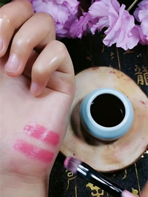 『自制』手艺人自制“樱花口红”,开局闹着玩呢结局这才是纯天然