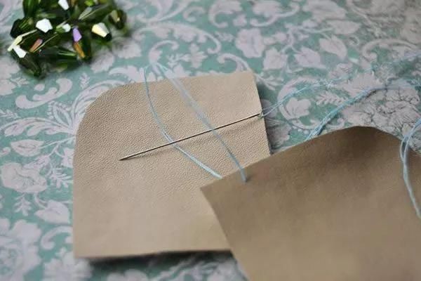 锁边珠绣的手工制作教程，让整体衣服更加时尚高贵，收藏起来