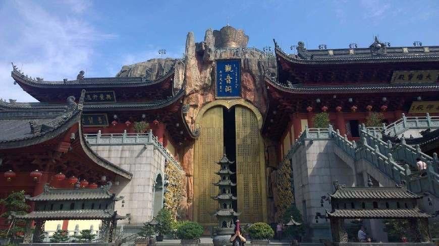 中国最“正经”的寺庙，不收门票香火钱，禁止穿超短裙女游客入内