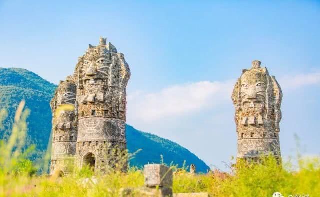 石头会呼吸 粉红花田上千亩 重庆这个景区一天穿越一亿年