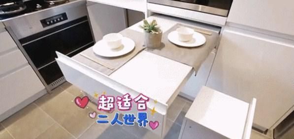  [脏乱]35岁剩女和父母挤28㎡，房屋脏乱，父亲没床睡被迫“离家出走”