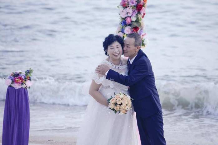 柳岩父亲去世, 悲痛之余她发文感谢探望的好友