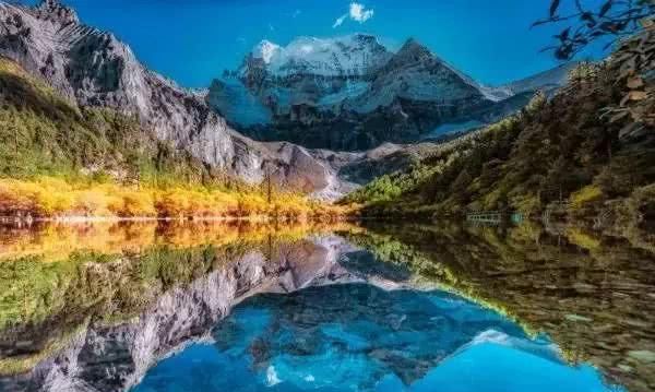 10月，千万不要去稻城亚丁，因为……