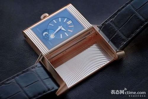  [杂功能三面]一枚机芯控制三个表盘？积家这块Reverso把我看呆了