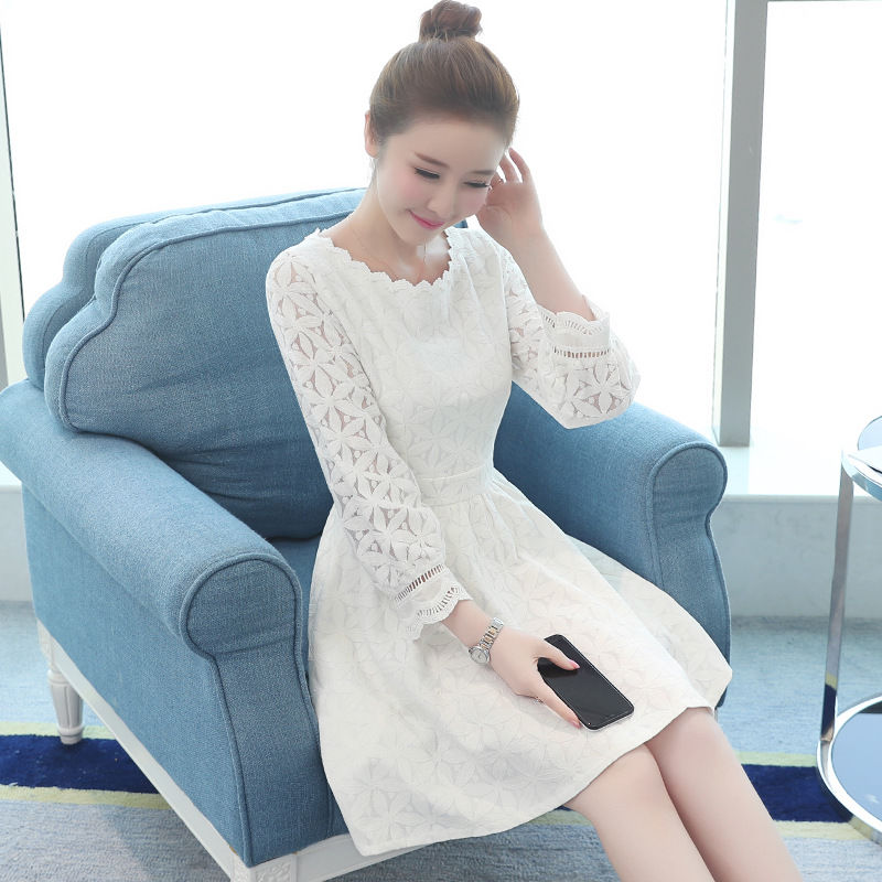 惊讶了!过了50岁的妈妈越来越美，看看这几套连衣裙，气质爆棚