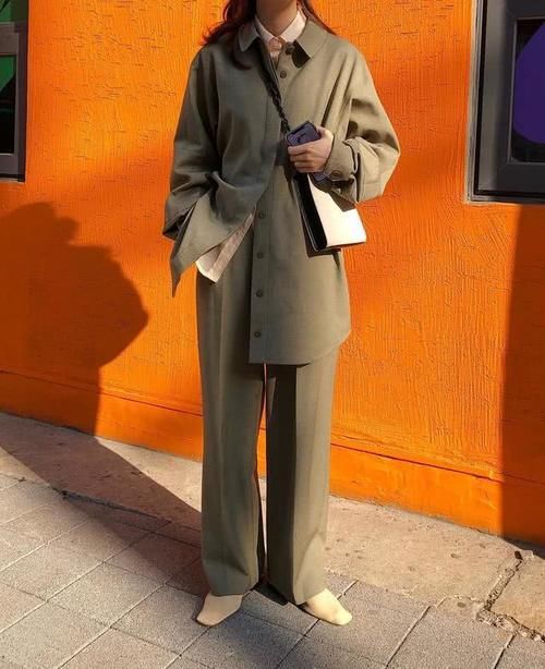 「女人」懂穿衬衫的女人最性感!7种超撩的搭配法一次教给你