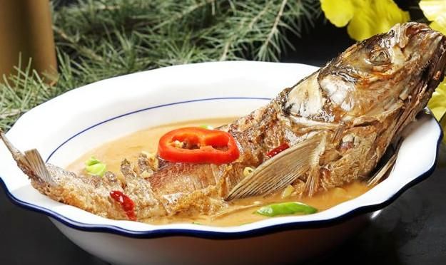 爱吃鱼的小伙伴看这里！东北人民的鱼上桌了！查干湖冬捕正式开始