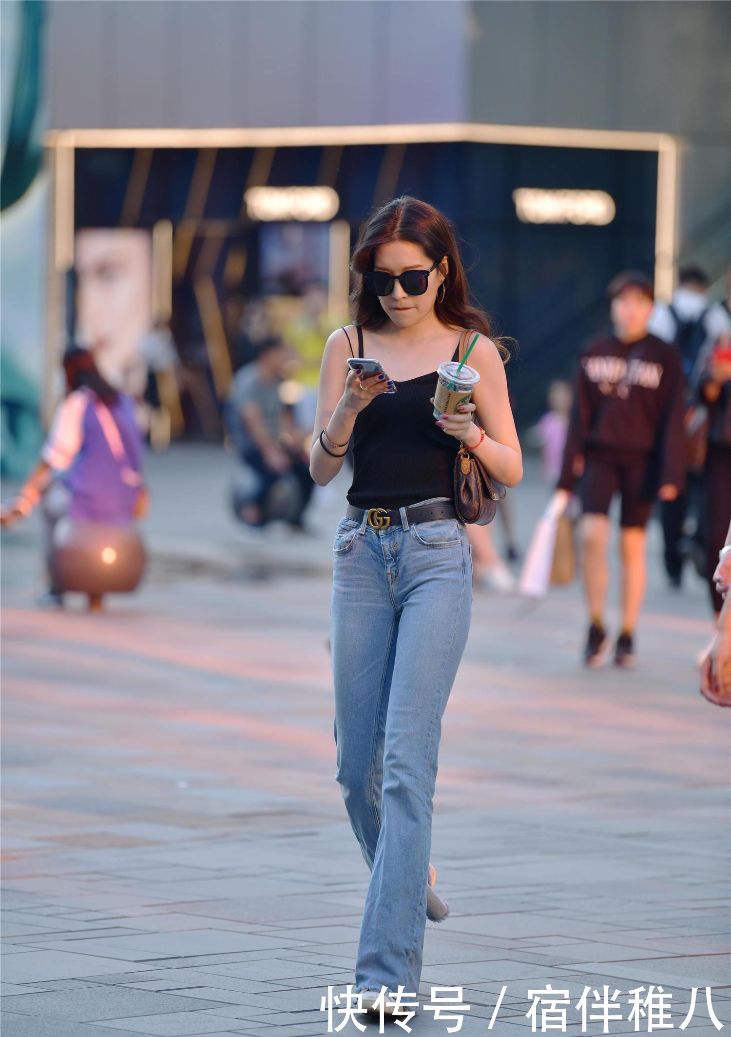 #高跟鞋#高跟鞋与牛仔裤搭配,穿出不一样的时尚美感,特有魅力
