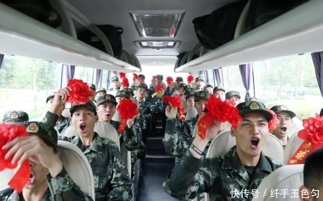  [广西]刚刚，武警广西总队首批新兵入营！