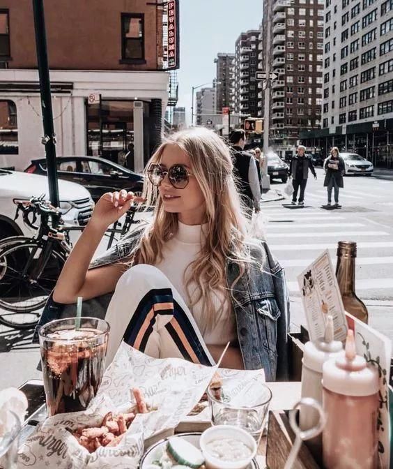 洗头时放2粒这个，头发乌黑不出油，再也不用去洗发店!