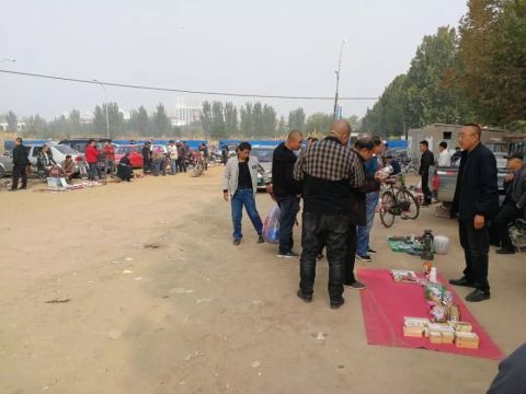  遵化■逛遵化古玩市场，发现宝贝