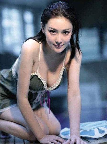 性感军嫂女神张馨予 散发少妇的韵味