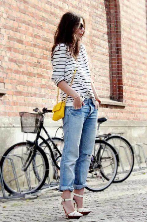 还在穿紧身裤？今年翻边牛仔裤才最火！