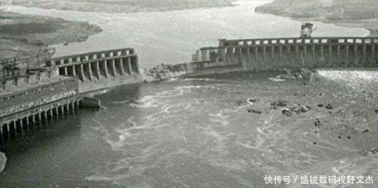 会议■花园口决堤前,蒋介石会上说了一句话,众将领都默不作声