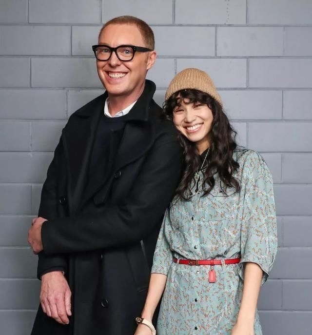  碎花：“东洋好肉体”水原希子登台，一身碎花裙可爱俏皮，国宝女孩