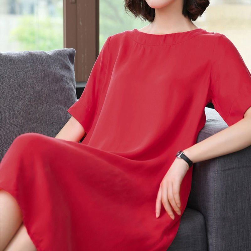 适合任何身材的纯色“包臀裙”，显白又显瘦，简单就很美