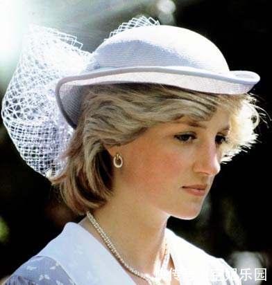 英国王成员帽子大比拼，梅根仿佛顶了一坨翔，最后谁都比不过她