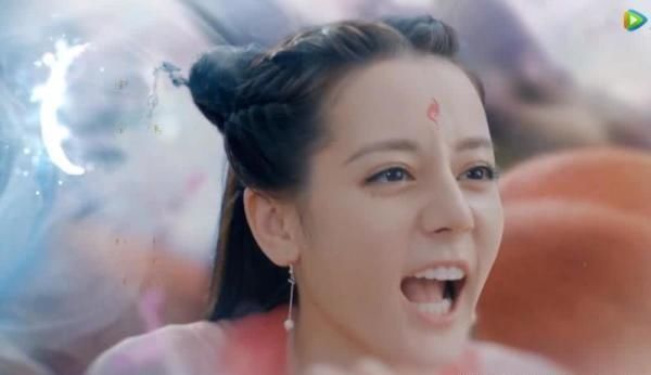 『美女』《枕上书》白浅大婚回归，出场方式太惊艳，不愧是青丘第一美女！