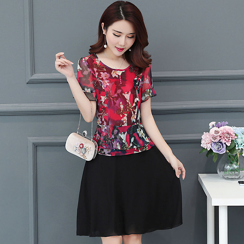 腰粗屁股大女人，更要穿裙，多穿这样的连衣裙，遮肉修身又优雅