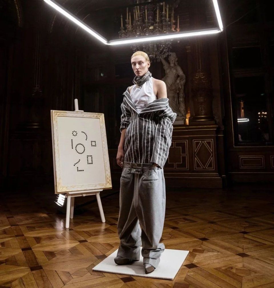 人人都想穿Thom Browne设计的灰西装，可你知道他的其他秘密吗