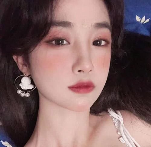  「校花」女孩若把这“3动作”当习惯，鼻子会“越来越立体”，校花都会羡慕你！
