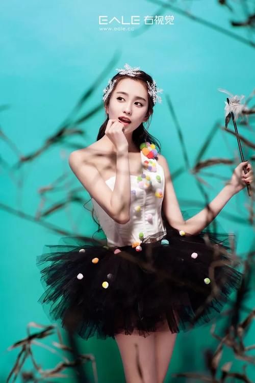 必收藏！百张女孩与花摄影作品！-右视觉十周年饕餮视觉盛宴。