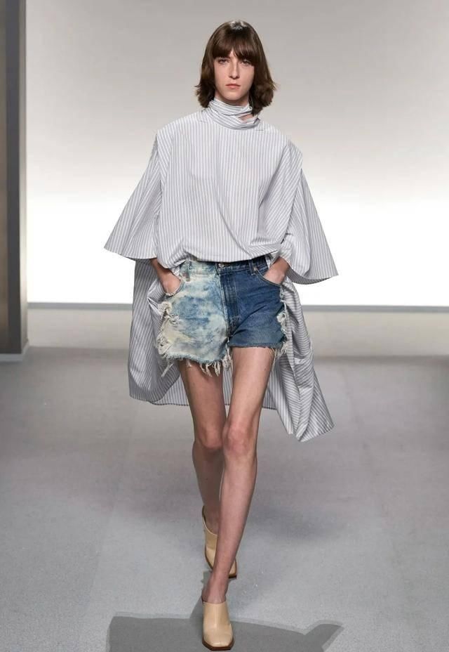  『方头』潮流范 | 不方不时髦！“铲刀”似的新款方头鞋谁穿谁高级