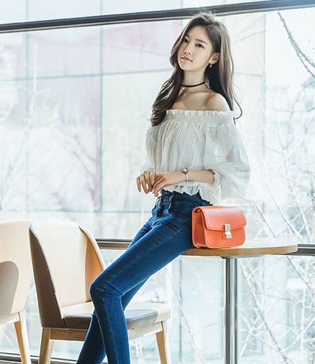 『 女人味』穿出时尚女性的美感，增添别致的女人味！，紧身牛仔裤