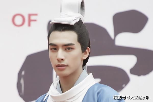 [粉丝]《云上学堂》来袭，仅36集粉丝嫌少，一看播出方式：放心了！