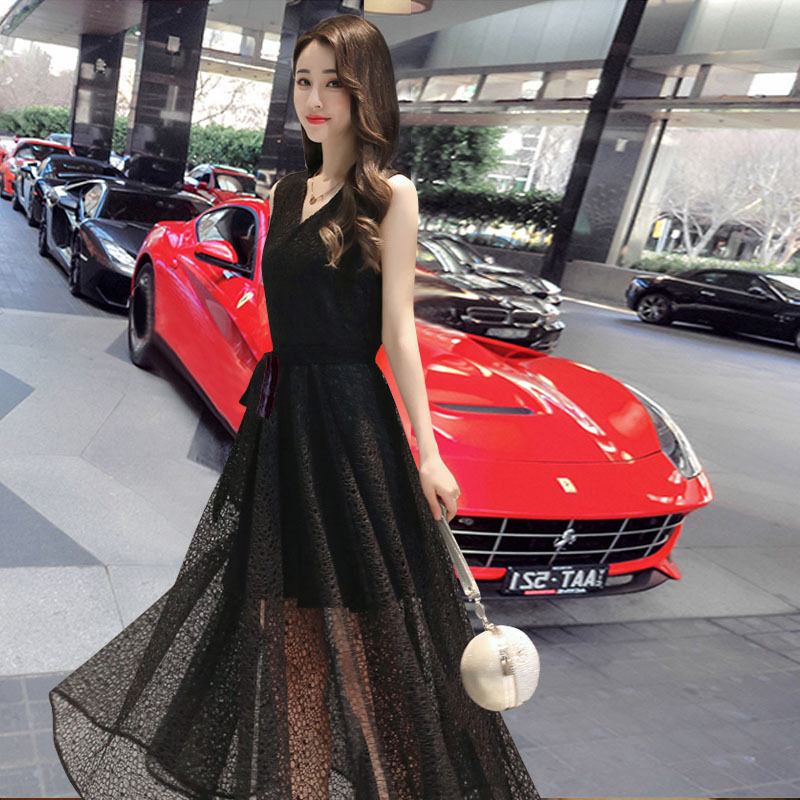 头次见这种“大气场”连衣裙,显瘦优雅真漂亮,走到哪都吸睛