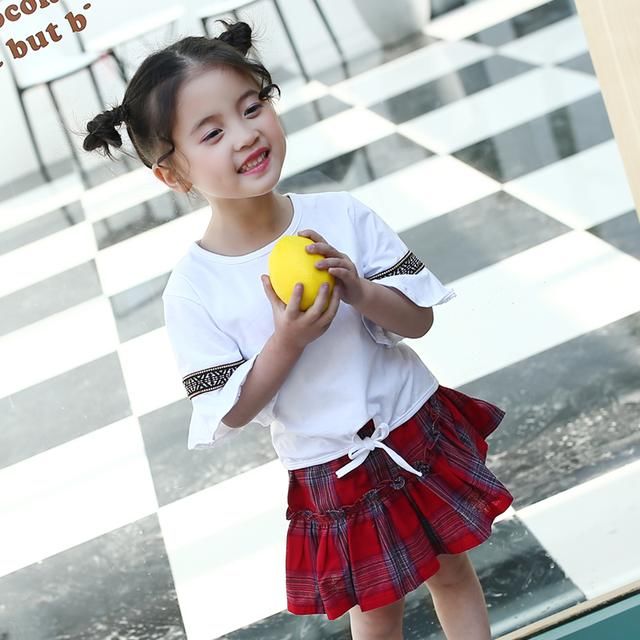 杨幂女儿小糯米私服分享搭配都在这里了，网友：哪个都好看