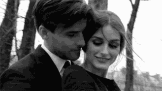 Slay全场的七夕穿搭攻略，吊带裙小白裙还是帅气裤装？有没有男朋