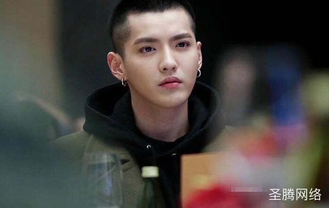 吴亦凡吸毒事件澄清胜诉后，网友调侃：造谣成本真便宜！