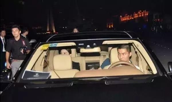 官媒重磅：范冰冰被抓！涉嫌违规放贷和腐败案，奢华豪车大曝光！