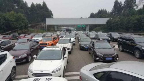 专家预测失败，国六车不但没火，反而卖不动，老百姓却被坑惨