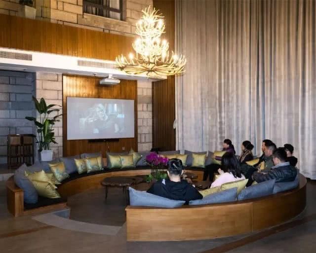 是什么让城里人抢着往干坑跑，莳光·山居让你忘记时间！