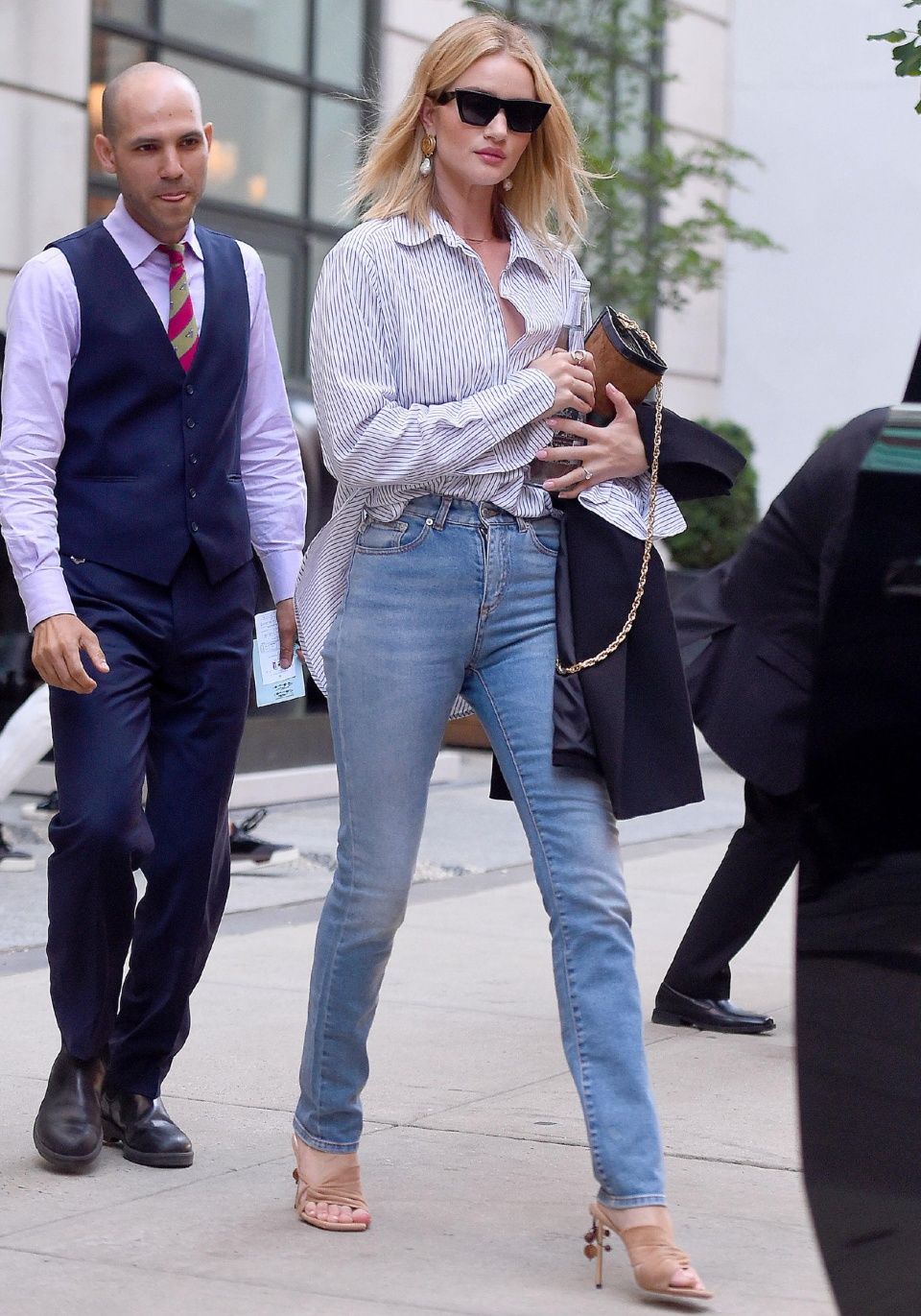 杰森斯坦森的超模老婆时髦出街,网友:她总是这么时尚有型!