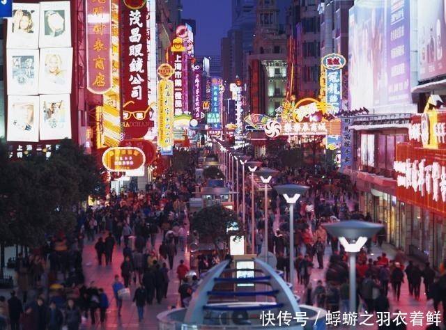 外滩最佳拍摄地VS东方明珠塔旋转餐厅等美食,哪个是你的最爱?