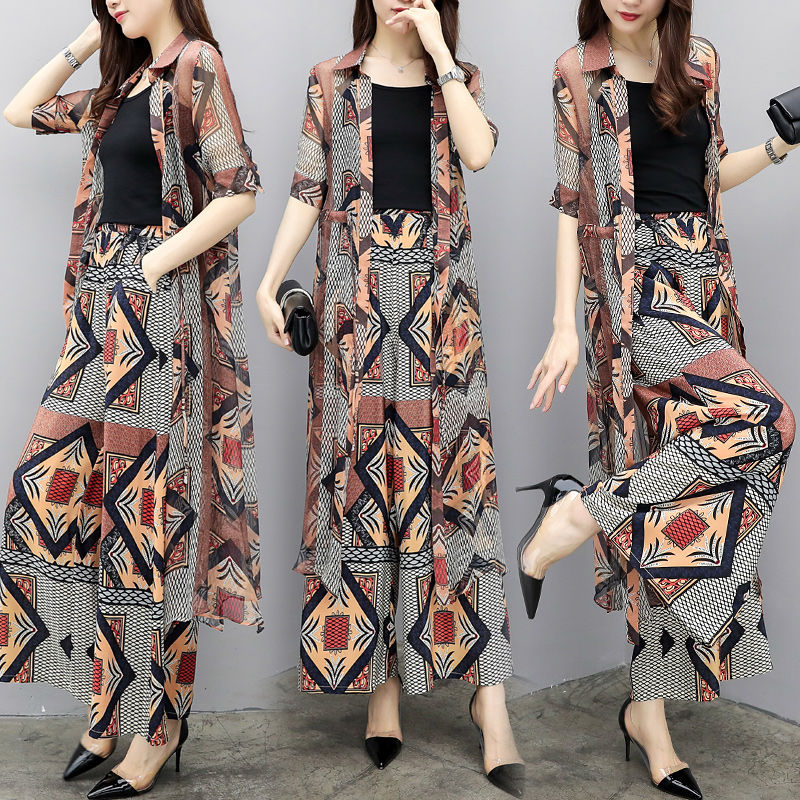 有肚子三四十岁女人尽量别少裙子，瞧瞧刚上新的套装裤，遮肚白嫩