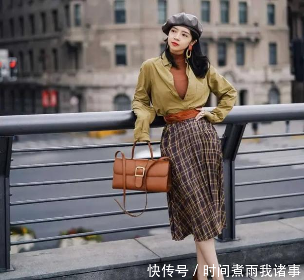 【强大】“气场强大”的女人,穿毛衣很少配牛仔裤!学学三木搭配,真时髦