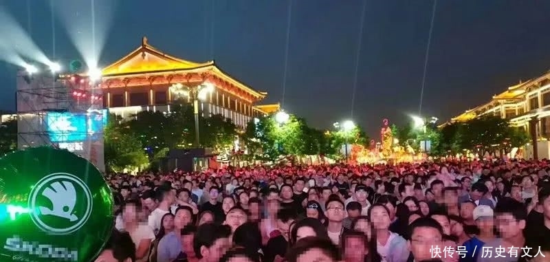 五一从全国各地传回来的照片，太可怕了